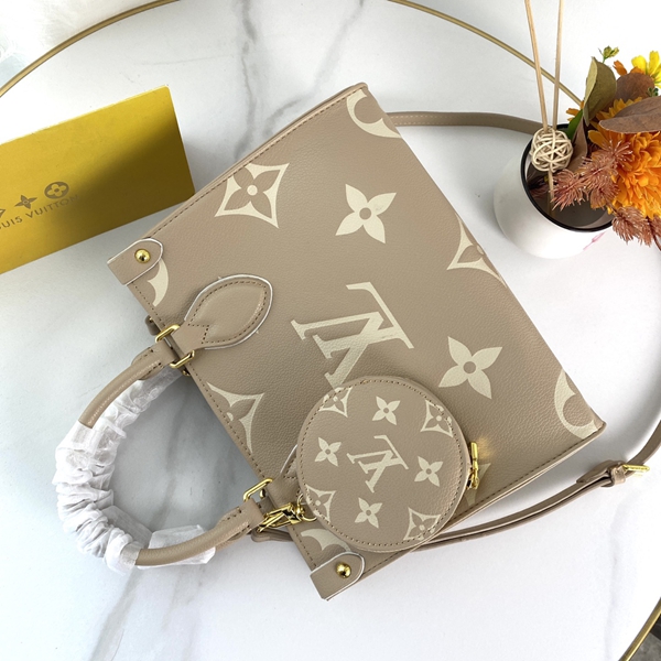 ルイヴィトンバッグ背面デザイン